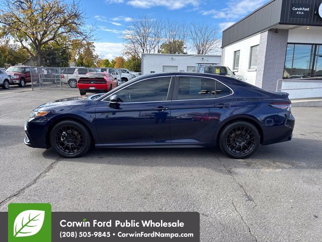 Used 2021 Toyota Camry SE w/ Cold Weather Package AWD/4WD image 8