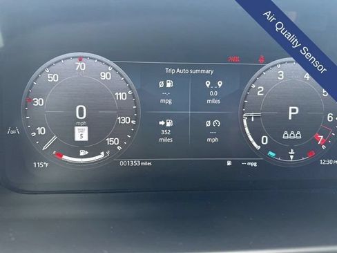 Used 2026 Land Rover Defender 110 X-Dynamic SE AWD/4WD image 20