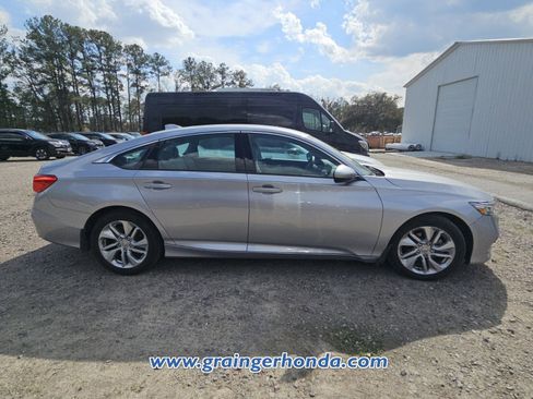 Used 2018 Honda Accord LX image 6