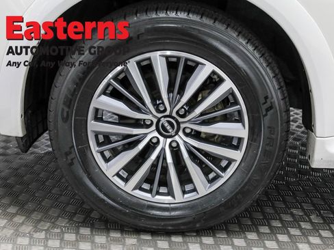 Used 2023 Nissan Armada SL w/ Captain's Chairs Package image 34