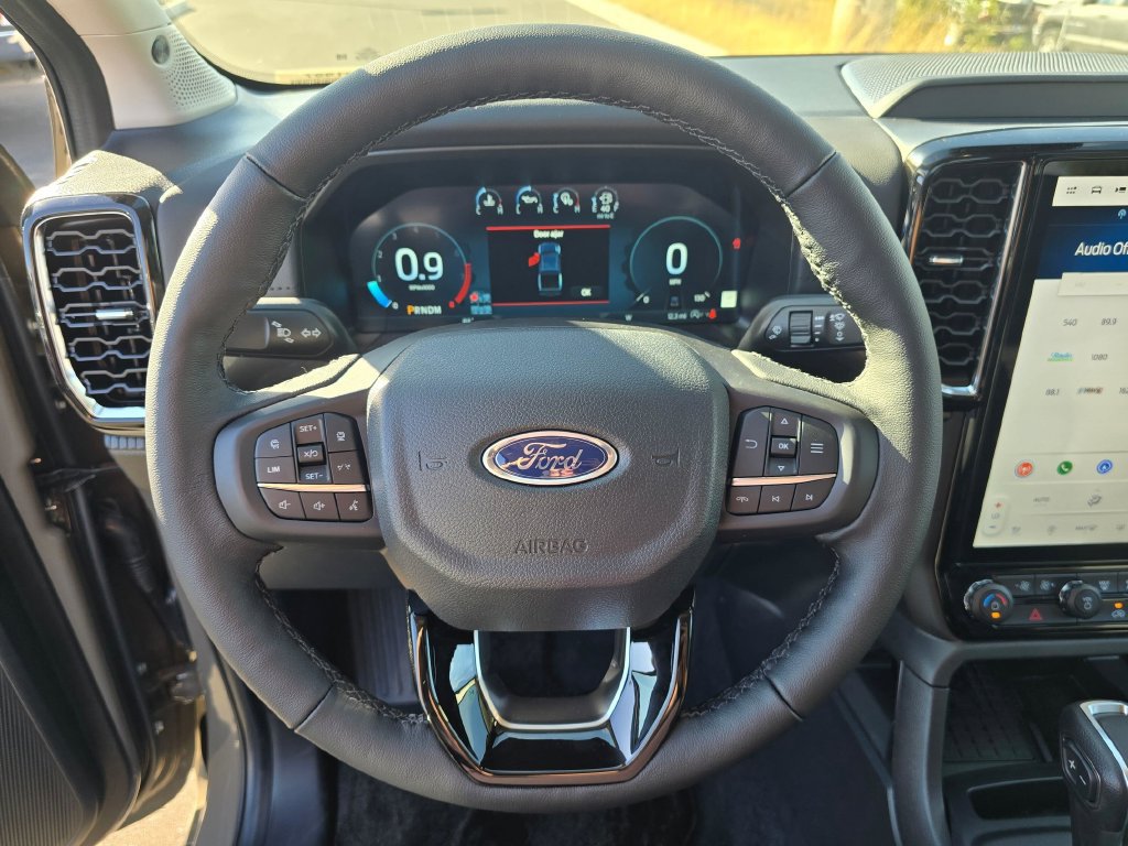 New 2026 Ford Ranger Lariat w/ Black Appearance Package AWD/4WD image 16