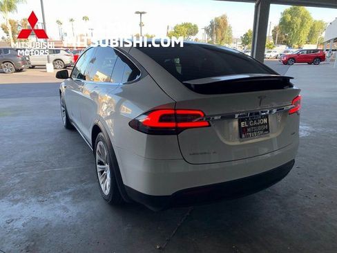 Used 2018 Tesla Model X 75D AWD/4WD image 6