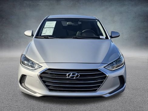 Used 2017 Hyundai Elantra SE image 9