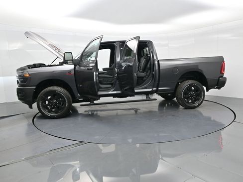 New 2025 RAM 2500 Laramie image 32