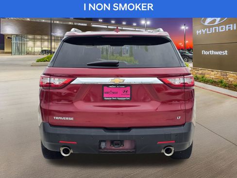 Used 2018 Chevrolet Traverse LT image 8