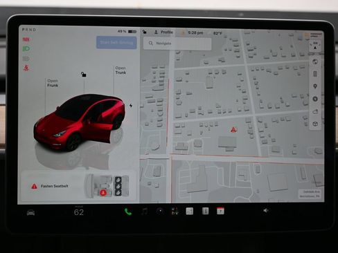 Used 2024 Tesla Model Y Long Range RWD image 24