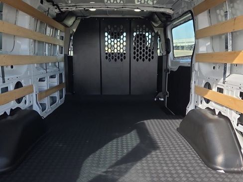 Used 2025 Ford Transit 250 Low Roof w/ Exterior Upgrade Package RWD image 7