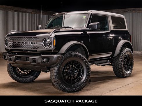 Used 2023 Ford Bronco Badlands w/ Sasquatch Package AWD/4WD image 5
