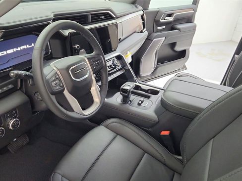 Used 2025 GMC Sierra 1500 Denali w/ Denali Reserve Package image 16