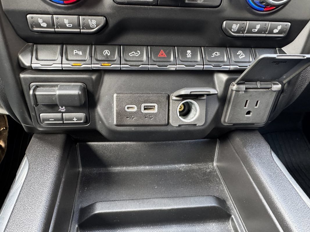 Used 2021 Chevrolet Silverado 1500 LTZ AWD/4WD image 21