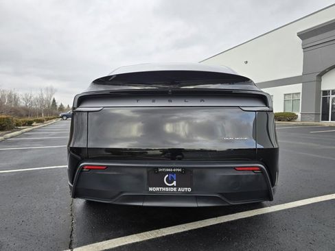 Used 2026 Tesla Model Y Long Range image 8