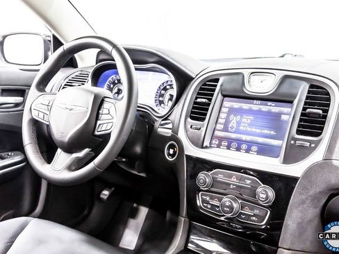 Used 2023 Chrysler 300 Touring w/ Sport Appearance Package image 13