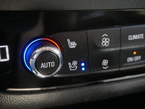 Used 2020 Buick Enclave Premium w/ Trailering Package, 5000 lbs. AWD/4WD image 26