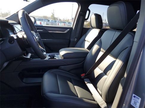 New 2026 GMC Acadia Elevation w/ Elevation Premium Package image 18