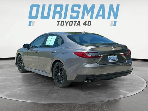 Used 2025 Toyota Camry SE FWD image 5