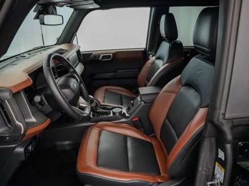 Used 2024 Ford Bronco Outer Banks AWD/4WD image 18