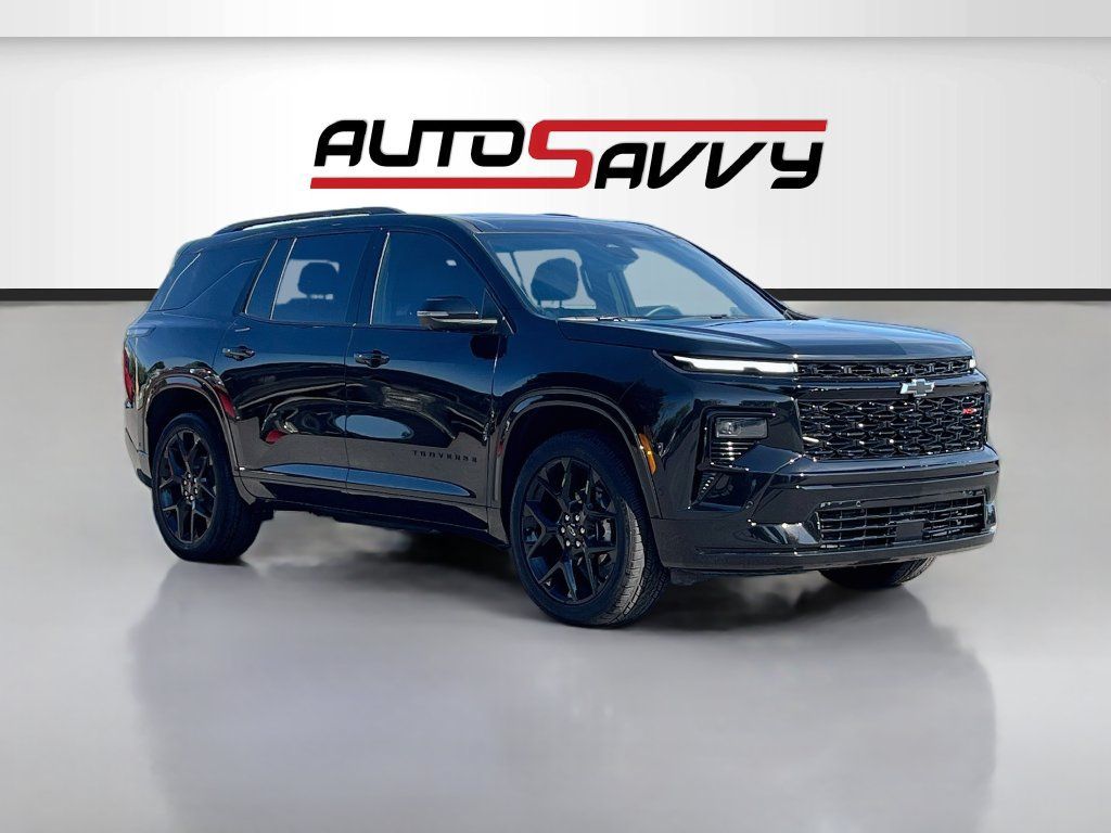 Used 2026 Chevrolet Traverse RS AWD/4WD image 1
