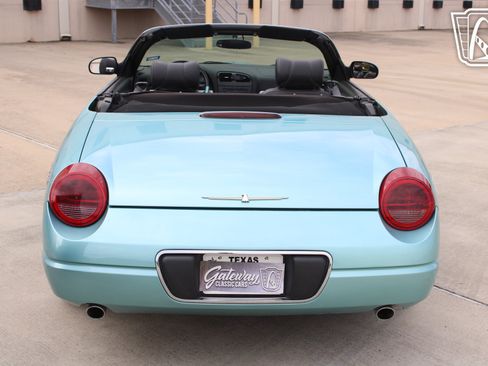 Used 2002 Ford Thunderbird RWD image 12