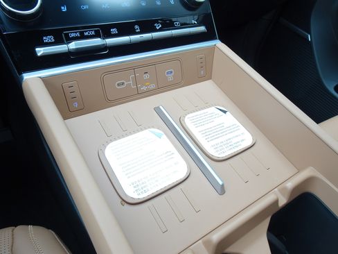New 2026 Hyundai Santa Fe Calligraphy AWD/4WD image 17