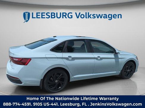 New 2026 Volkswagen Jetta SE FWD image 5