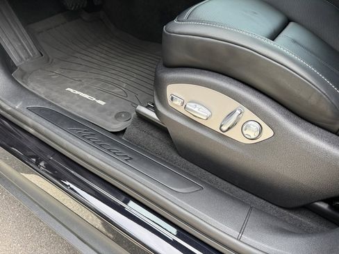 Certified 2026 Porsche Macan Turbo image 25