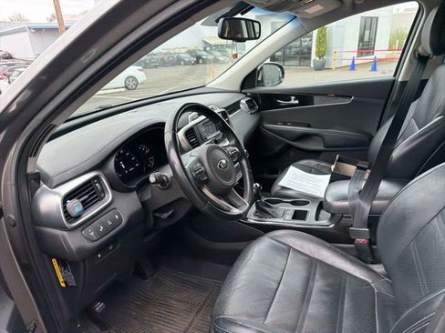 Used 2016 Kia Sorento EX w/ EX Premium Package image 4
