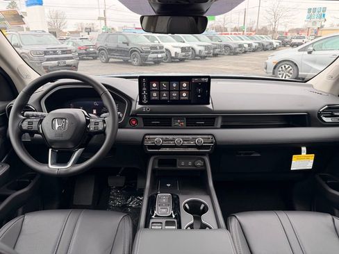 New 2026 Honda Pilot Touring image 5
