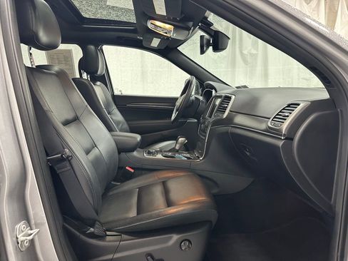 Used 2018 Jeep Grand Cherokee Limited AWD/4WD image 60