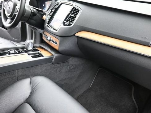Used 2024 Volvo XC90 B6 Plus AWD/4WD image 20