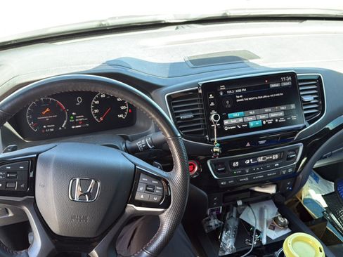 Used 2025 Honda Ridgeline Black Edition image 5
