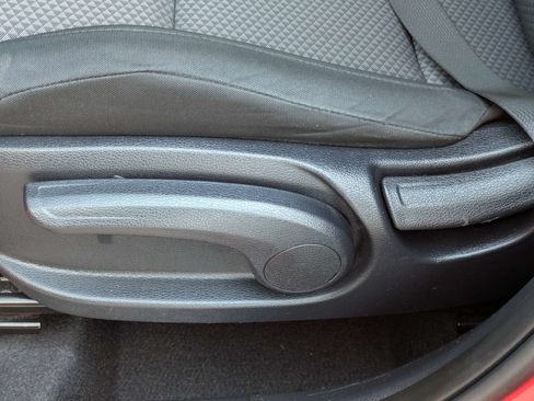 Used 2024 Kia Soul LX w/ Option Group 015 FWD image 11