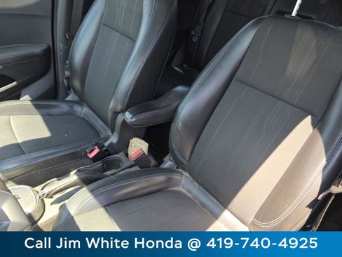 Used 2015 Chevrolet Trax LT w/ LT Sun and Sound Package AWD/4WD image 19