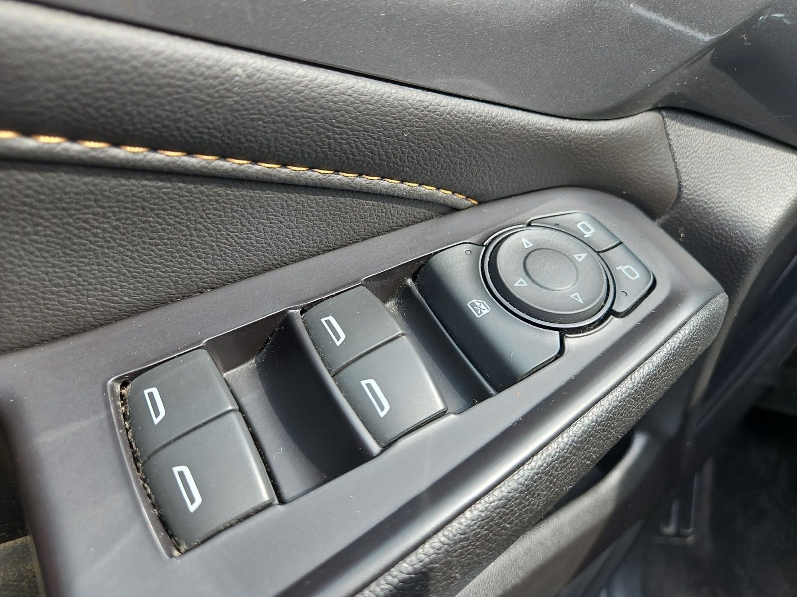 Used 2020 Chevrolet Traverse LS FWD image 20