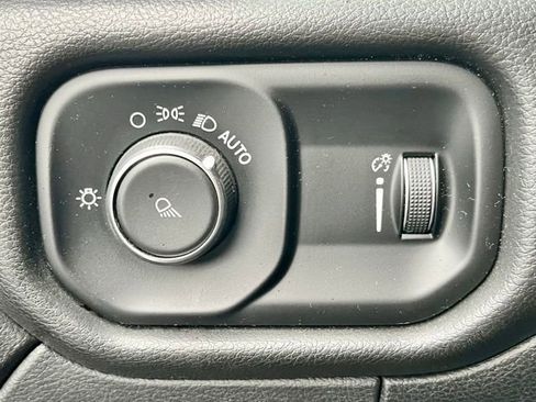 Used 2021 RAM 2500 Lone Star image 21