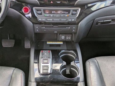 Certified 2020 Honda Pilot Black Edition image 21