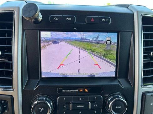 Used 2019 Ford F150 Lariat AWD/4WD image 17