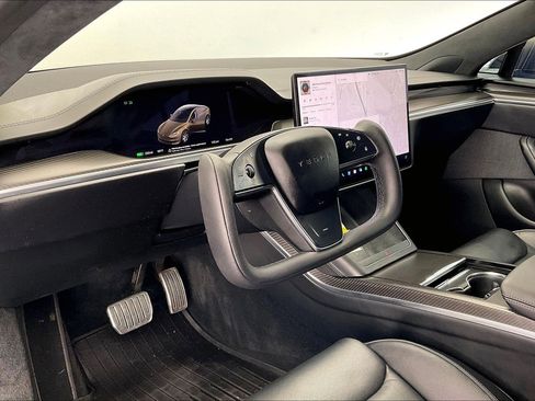 Used 2022 Tesla Model S Plaid image 14