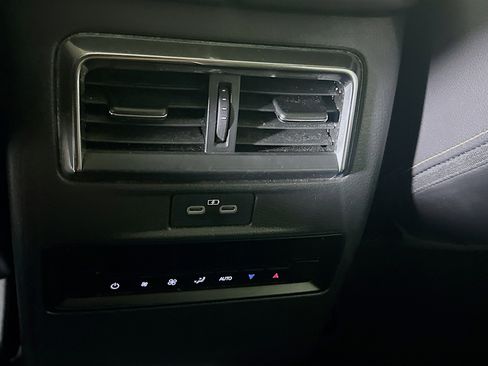 Used 2025 MAZDA CX-90 3.3 Turbo w/ Preferred Package image 29