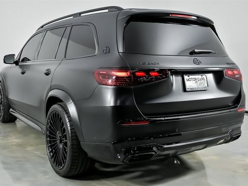 Used 2024 Mercedes-Benz Maybach GLS 600 4MATIC image 10