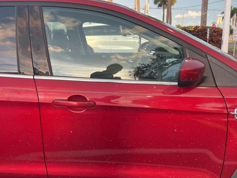 Used 2014 Ford Escape SE image 9