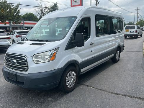 Used 2016 Ford Transit 350 XLT RWD image 6