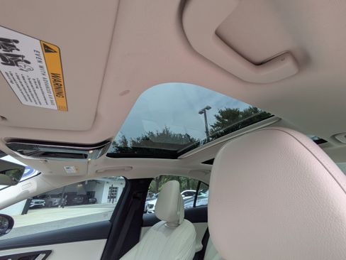Used 2026 Mercedes-Benz E 450 4MATIC Sedan image 17
