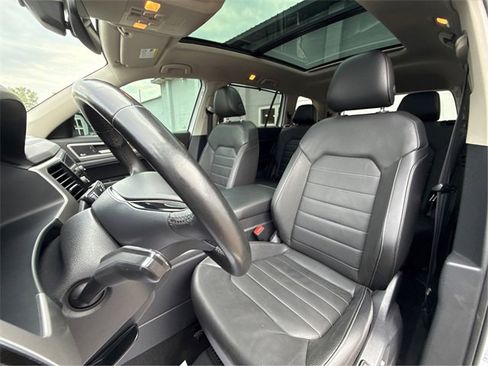 Used 2019 Volkswagen Atlas SEL Premium image 23