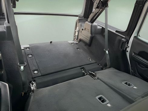 Used 2021 Jeep Wrangler Unlimited Sport image 9