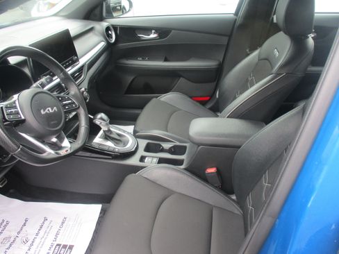 Used 2022 Kia Forte GT-Line w/ GT-Line Premium Package FWD image 12