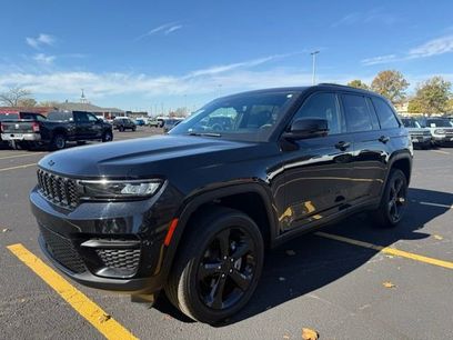 Used 2024 Jeep Grand Cherokee Altitude
