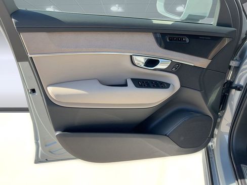 New 2026 Volvo XC90 B6 Plus w/ Protection Package Premier image 21