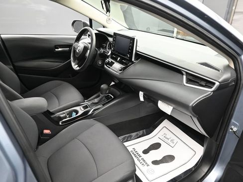 Used 2021 Toyota Corolla LE w/ Carpet Mat Package (TMS) FWD image 34
