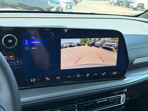 New 2026 Chevrolet Traverse LT FWD image 28