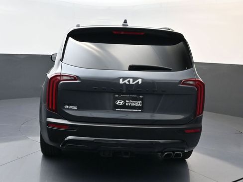 Used 2022 Kia Telluride EX w/ EX Premium Package image 4